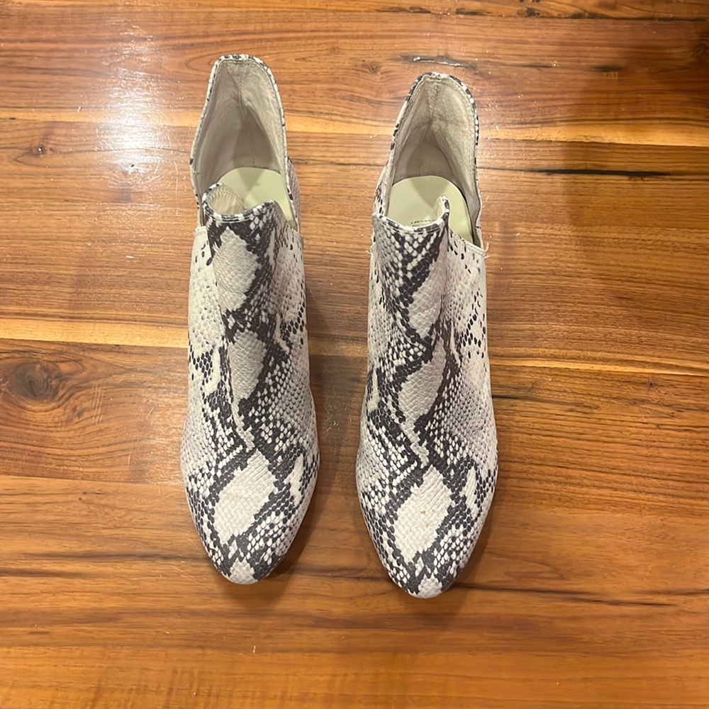 Steven Madden Snake Print Heels Size 10 - image 1